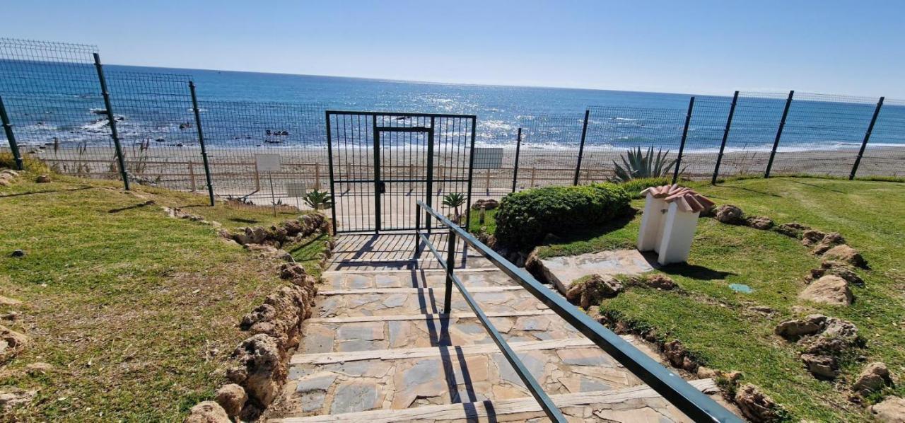 Casares Del Mar Luxury Apartment Малага Екстер'єр фото