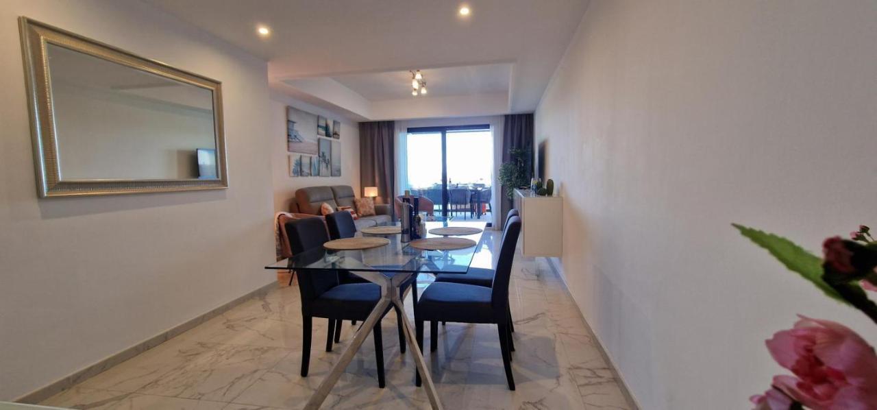 Casares Del Mar Luxury Apartment Малага Екстер'єр фото