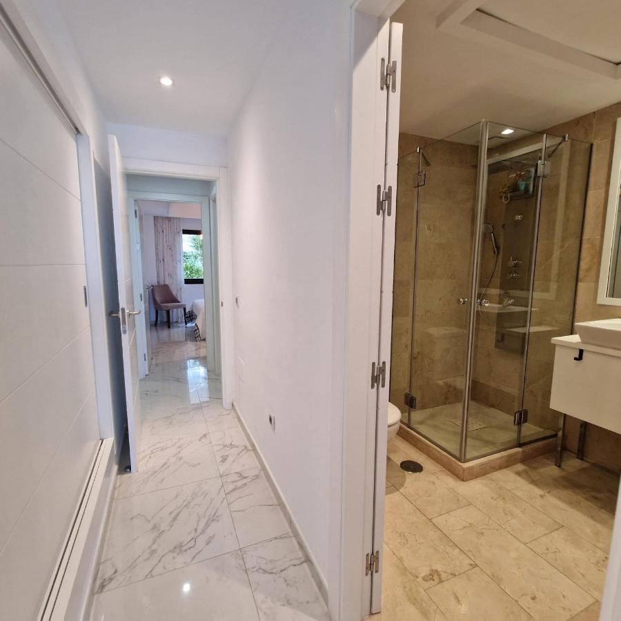 Casares Del Mar Luxury Apartment Малага Екстер'єр фото