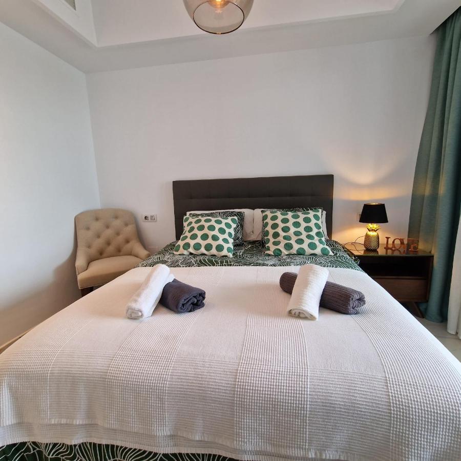 Casares Del Mar Luxury Apartment Малага Екстер'єр фото