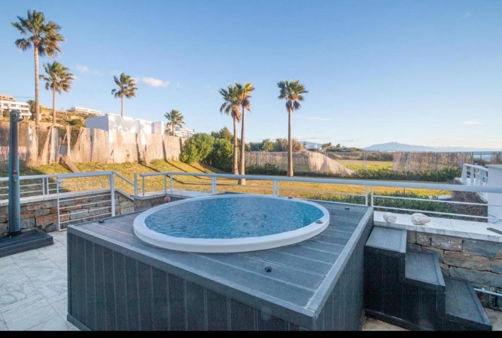 Casares Del Mar Luxury Apartment Малага Екстер'єр фото